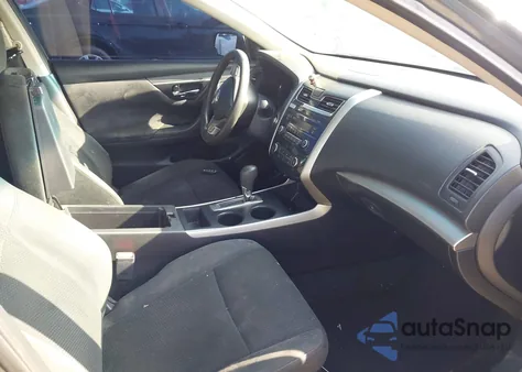 2015 Nissan Altima 2.5 S z USA, uszkodzony, nr VIN 1N4AL3APXFN314989